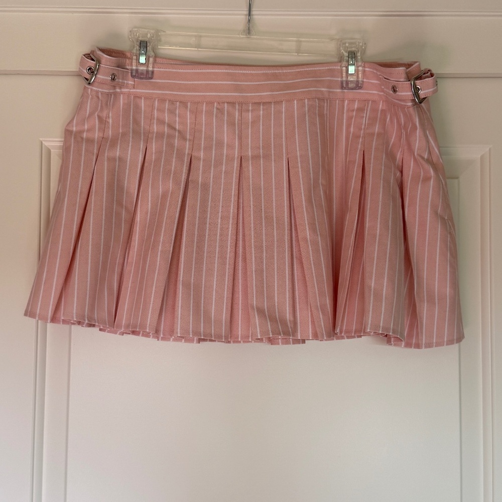 Forever 21 Pleated mini skirt